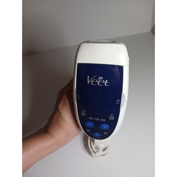 Veet Infini' Silk Pro Light-Based IPL Hair Removal System Used - Picture 6 of 9